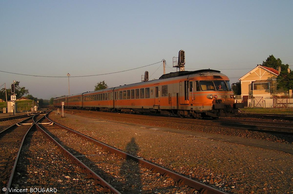 La RTG T2049-T2002 à Mussidan.