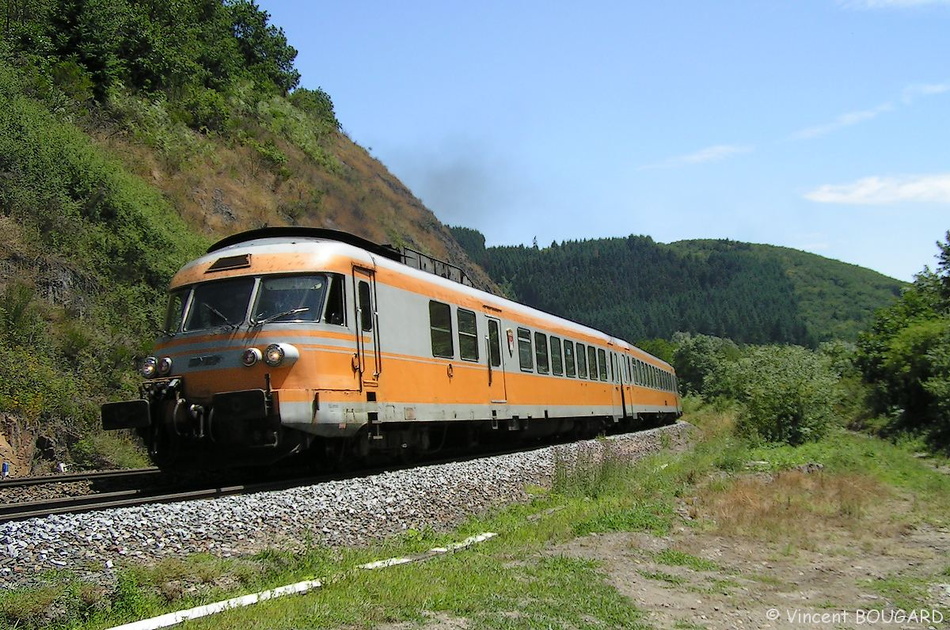 La RTG T2035-T2036 dans la rampe des Sauvages.