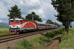 Class 477-054 near Cap Roşu.