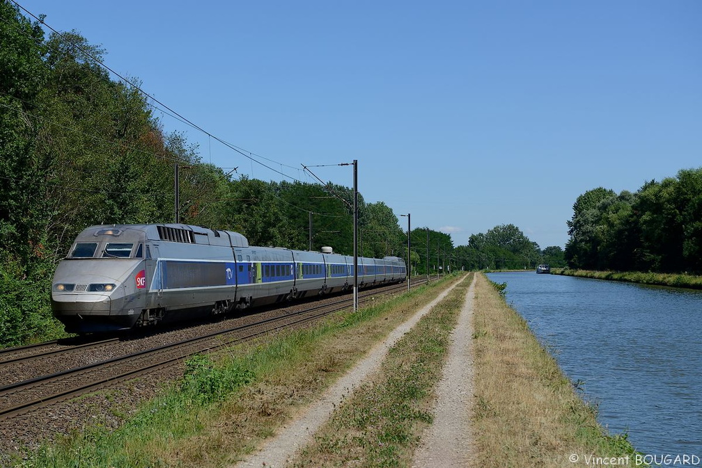 Le TGV Réseau 534 à Steinbourg.