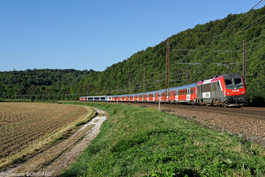 La BB36013 près de Perrigny-sur-Armançon.