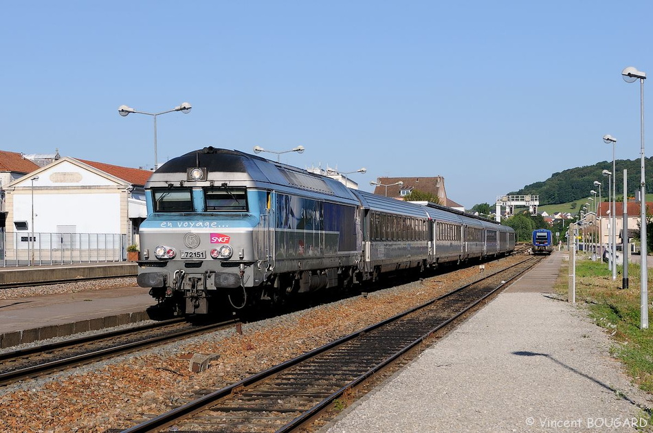 La CC72151 à la gare de Vesoul.