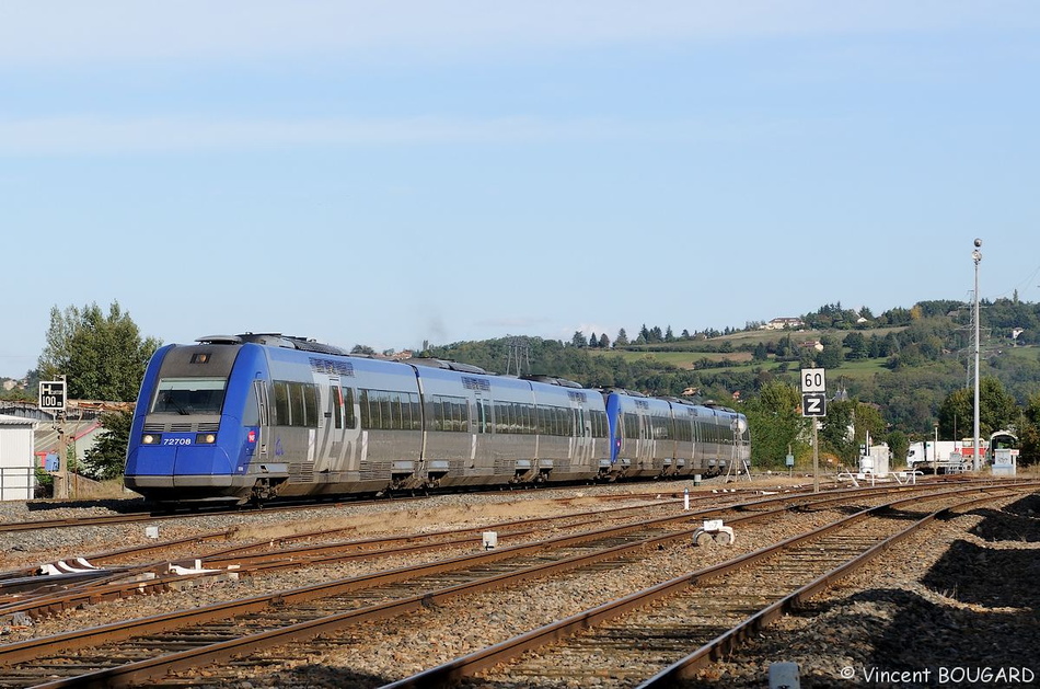 X72708 and X72682 at Lozanne.