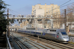 [lang=default]Le TGV POS 4403 à Lyon.[/lang][lang=fr]Le TGV POS 4403 à Lyon.[/lang][lang=en]TGV POS 4403 at Lyon.[/lang]