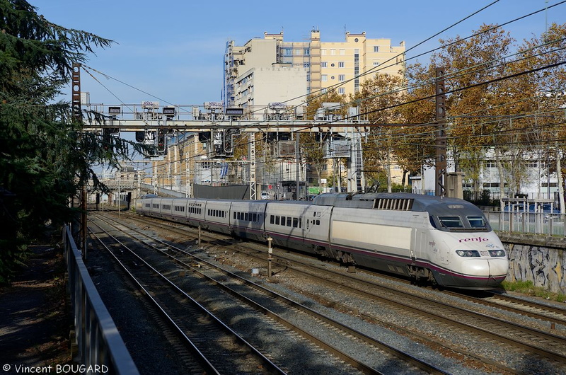 Le TGV AVE 15 à Lyon.